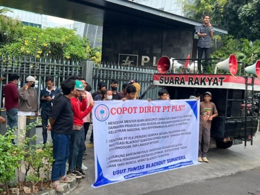 Gelar Aksi Unras, GMPD Jakarta Minta Dirut PLN Di Pecat