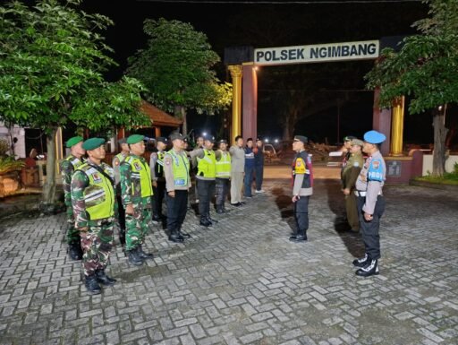 Polsek Ngimbang Gelar Apel Siaga pengamanan Menjelang menjelang Hari Raya Idul Adha 1447 H
