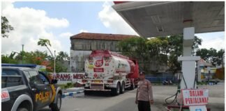 Polsek Ngimbang Gelar Patroli Harkamtibmas Guna Cegah Kriminalitas Dan Premanisme di Siang Hari