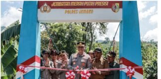 Kapolres Jember Resmikan Jembatan Merah Putih, Perkuat Akses dan Konektivitas Warga Tempurejo–Silo