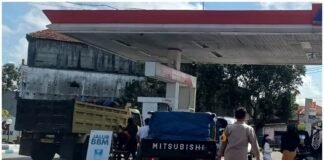 Polsek Ngimbang Gelar Patroli Harkamtibmas Di Obvit Guna Cegah Kriminalitas Dan Premanisme