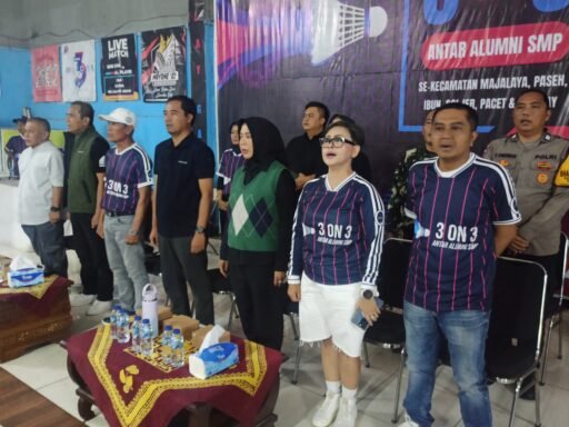 Renie Rahayu BukaTurnamen Badminton 3ON3 AntarAlumniSMPSeDapil5,6KecMajalaya,Paseh,Ibun,Soljer,Pacet,Ciparay