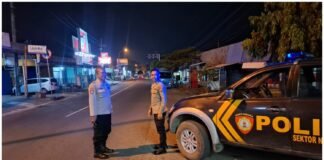 Pastikan Wilayah Ngimbang Tetap Kondusif Polsek Ngimbang Gelar Patroli Blue Light Cegah 4C Di Malam Hari