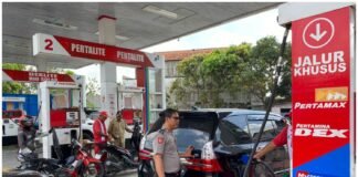 Polsek Ngimbang Gelar Patroli Harkamtibmas Di Obvit Guna Cegah Kriminalitas Dan Premanisme