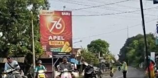 Polsek Ngimbang Secara Rutin Gelar Commanderwish Di Pagi Hari Guna cegah Kemacetan di Wilayah Ngimbang