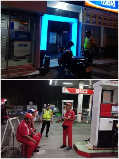 Polsek Ngimbang Gelar Patroli Blue Light Guna Menjaga Siskamtibmas Daerah Rawan Kriminal Di Wilayah Ngimbang