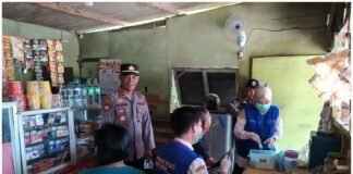 Polsek Ngimbang Gelar Pelaksanaan Pendampingan Kegiatan Mobil VCT Oleh Pukesmas Ngimbang