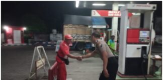 Polsek Ngimbang Gelar Patroli Blue Light Guna Cegah Daya Tangkal 4C Dan Hitam – Hitam
