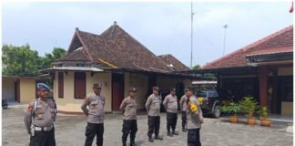 Polsek Ngimbang Gelar Apel Siaga Pengamanan Peringatan Kenaikan Yesus Kristus/ Isa Almasih 2026