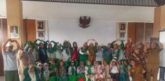 Sekolah Lansia SETIA BUGAR Ciparay Dari 49 Peserta, 33 Yang Hadir, 3 X Absen-Bolos, Tidak Di Ikutkan Wisuda
