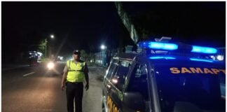 Polsek Ngimbang Gelar Patroli Blue Light Guna Menjaga Siskamtibmas Daerah Rawan Kriminal Di Wilayah Ngimbang