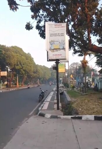 Skandal Trotoar Subang: Sekda Teken Sewa ‘Gratis’ PT Alumanda, Tabrak 3 Aturan! Skandal Trotoar Subang: Sekda Teken Sewa ‘Gratis’ PT Alumanda, Tabrak 3 Aturan!