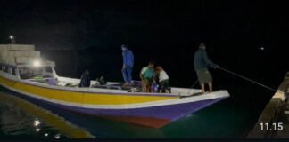 Diterjang Arus Kencang, KMN Putri Novi Kandas di Gili Banta, 5 ABK Dievakuasi dan Diselamatkan