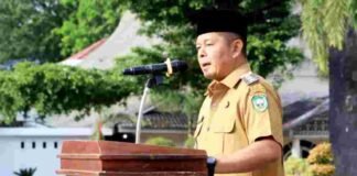 Bupati Pasaman, Welly Suhery menyampaikan arahan dan peringatan tegas kepada jajaran ASN dalam apel pagi