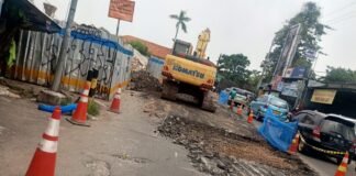Perbaikan Jembatan Kemang Pratama Pekayon Picu Kemacetan Panjang, Tim Investigasi Lakukan Pengalihan Arus