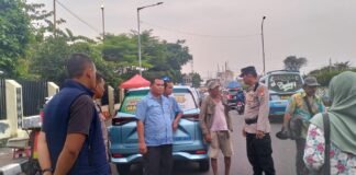 Polisi Tindak Lanjuti Laporan 110, Pengemudi Taksi Online di Kramat Bunder Dihimbau Tak Parkir Sembarangan
