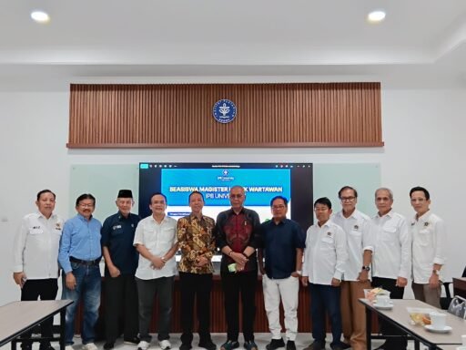 Akhmad Munir Pimpin Delegasi PWI, IPB Siap Dukung Program Beasiswa Wartawan. Akhmad Munir Pimpin Delegasi PWI, IPB Siap Dukung Program Beasiswa Wartawan.