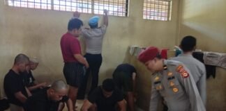 ANTISIPASI GANGGUAN KEAMANAN DAN MASUKNYA BARANG TERLARANG, POLRES OGAN ILIR LAKSANAKAN RAZIA RUANG TAHANAN
