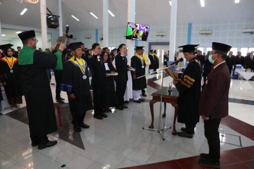 STIKES HANG TUAH SURABAYA LAKSANAKAN WISUDA ANGKATAN XXXII TA.2025/2026. STIKES HANG TUAH SURABAYA LAKSANAKAN WISUDA ANGKATAN XXXII TA.2025/2026.