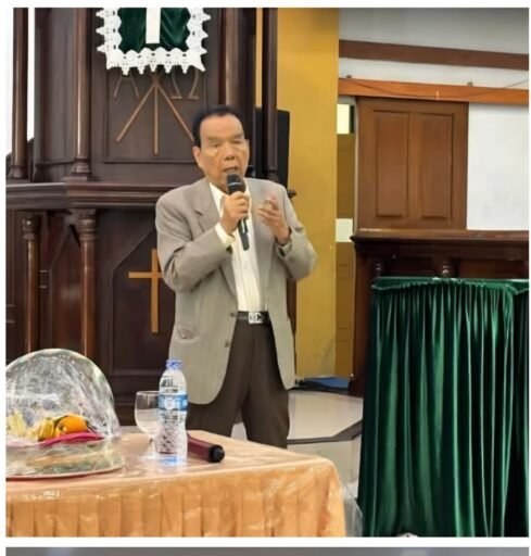 KETURUNAN dari Kab SAMOSIR, dr MONANG SIMARMATA SpM Paparkan PENTINGNYA MENJAGA KESEHATAN MATA KETURUNAN dari Kab SAMOSIR, dr MONANG SIMARMATA SpM Paparkan PENTINGNYA MENJAGA KESEHATAN MATA