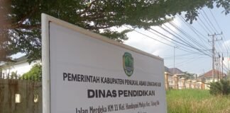 “Meja Pelayanan Kosong di Jam Kerja, Komitmen Pelayanan Publik Dinas Pendidikan PALI Dipertanyakan”.
