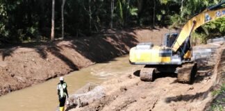 *PROYEK BRONJONG DI RAWA MULYA DIPERTANYAKAN; TANPA PAPAN PROYEK, MUTU BAHAN DIDUGA TIDAK SESUAI SPESIFIKASI*