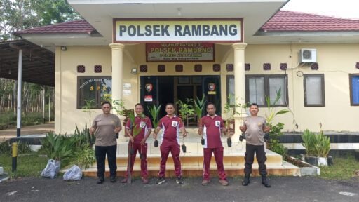 HUT Bhayangkara ke‑80, Polsek Rambang Polres Muara Enim Tanam 50 Pohon Wujud Kepedulian Lingkungan HUT Bhayangkara ke‑80, Polsek Rambang Polres Muara Enim Tanam 50 Pohon Wujud Kepedulian Lingkungan