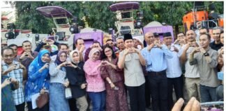 Dukung Ketahanan Pangan, Gus Fawait Salurkan Bantuan Pertanian ke Gapoktan dan Poktan