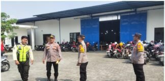 Polsek Ngimbang Gelar Patroli Harkamtibmas Guna Cegah Kriminalitas Dan Premanisme di Wilayah Ngimbang