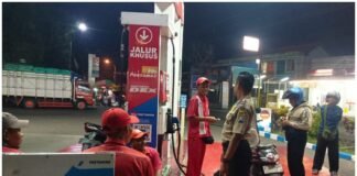 Guna Cegah Dan Daya Tangkal 4C personil Polsek Ngimbang Gelar Patroli Blue Light Di Daerah Rawan Kriminal