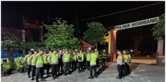 Polsek Ngimbang Gelar OPS Gabungan Rayon IV Dan Polantas Di Wilkum Polsek Ngimbang