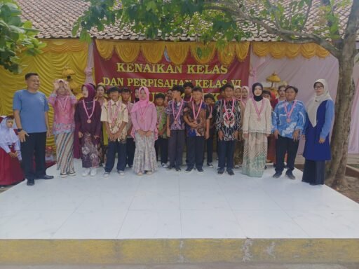 Kisah SDN Purwamekar: Bukti Nyata Perpisahan Sekolah Bisa Semarak Tanpa Beban Biaya Orang Tua Kisah SDN Purwamekar: Bukti Nyata Perpisahan Sekolah Bisa Semarak Tanpa Beban Biaya Orang Tua