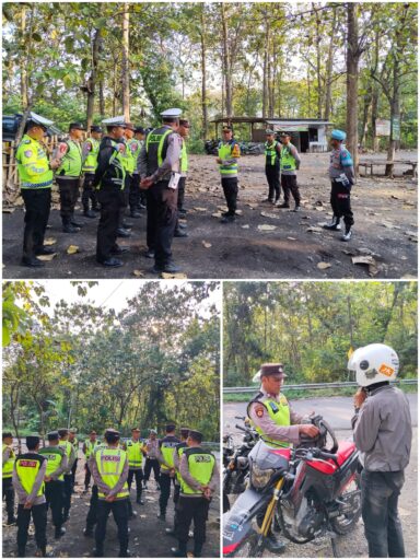 Polsek Ngimbang Gelar Apel Siaga Gabungan Penyekatan Pengesahan PSHT Wilayah Jombang Polsek Ngimbang Gelar Apel Siaga Gabungan Penyekatan Pengesahan PSHT Wilayah Jombang