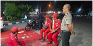 Pastikan Wilayah Ngimbang Tetap Aman dan Kondusif, Polsek Ngimbang Patroli Blue Light Cegah 4C di Malam Hari