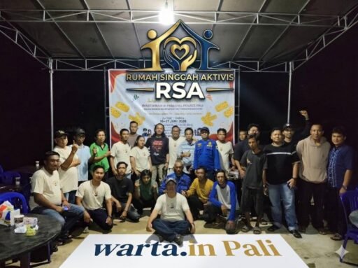Satu Meja Satu Saudara: Turnamen Gaple di Rumah Singgah Aktivis PALI Lebur Sekat Polisi, Wartawan, dan Warga Satu Meja Satu Saudara: Turnamen Gaple di Rumah Singgah Aktivis PALI Lebur Sekat Polisi, Wartawan, dan Warga