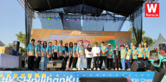 Ratusan Warga Tumpah Ruah di Alun-Alun Rembang, Zumba Massal KSH Gaungkan Gaya Hidup Sehat