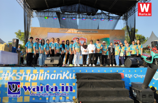 Ratusan Warga Tumpah Ruah di Alun-Alun Rembang, Zumba Massal KSH Gaungkan Gaya Hidup Sehat Ratusan Warga Tumpah Ruah di Alun-Alun Rembang, Zumba Massal KSH Gaungkan Gaya Hidup Sehat