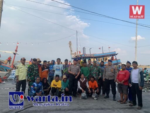 Kapal Nelayan Asal Rembang Tenggelam di Perairan Bawean, Kerugian Capai Rp800 Juta Kapal Nelayan Asal Rembang Tenggelam di Perairan Bawean, Kerugian Capai Rp800 Juta