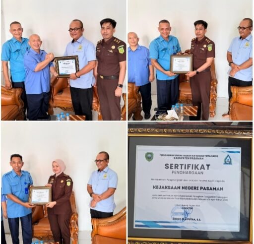 Perumda Tirta Saiyo serahkan penghargaan kepada Kejari Pasaman, mediasi penyelesaian tunggakan pelanggan Perumda Tirta Saiyo serahkan penghargaan kepada Kejari Pasaman, mediasi penyelesaian tunggakan pelanggan