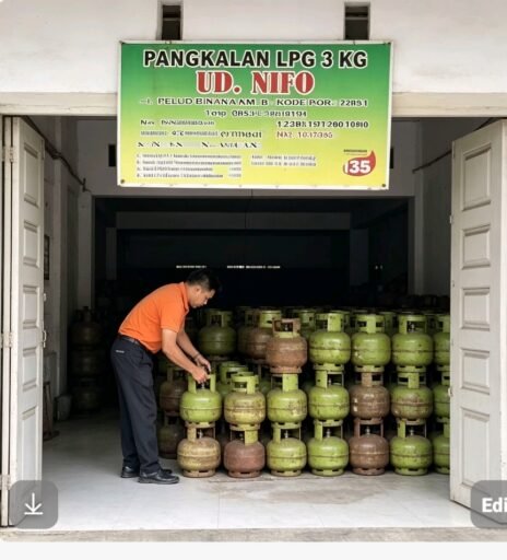 Diduga Gudang Penimbunan LPG 3 Kg, UD Nifo Gunungsitoli Selatan Jual Rp20 Ribu per Tabung Diduga Gudang Penimbunan LPG 3 Kg, UD Nifo Gunungsitoli Selatan Jual Rp20 Ribu per Tabung