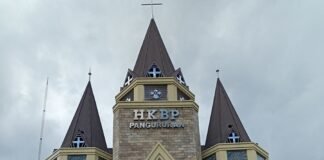 Kebaktian Minggu VIII Dung Trinitatis di HKBP Pangururan Gereja Bolon