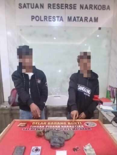 Satresnarkoba Polresta Mataram Sita 60,87 Gram Sabu, 2 Pria Asal Loteng Dibekuk di Narmada Satresnarkoba Polresta Mataram Sita 60,87 Gram Sabu, 2 Pria Asal Loteng Dibekuk di Narmada