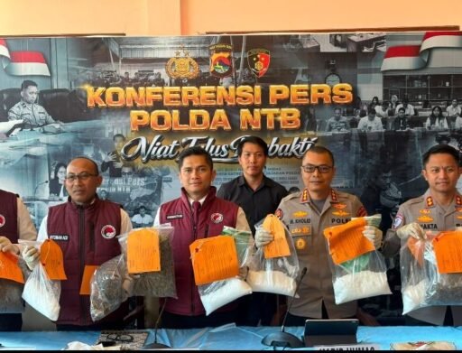 61 Kasus Narkoba Dibongkar Polda NTB, Sebulan Sita 8,3 Kg Sabu dan Amankan 86 Tersangka 61 Kasus Narkoba Dibongkar Polda NTB, Sebulan Sita 8,3 Kg Sabu dan Amankan 86 Tersangka