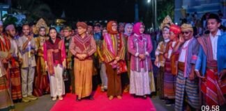 Bunda Sinta Terpesona, Generasi Muda Pringgasela Menenun Masa Depan Warisan Budaya