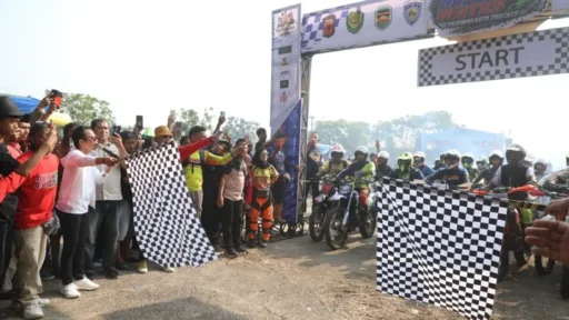 Napak Wates #5 Purwakarta Tracker Resmi Dibuka Bupati Om Zein, Ribuan Tracker Meriahkan Hari Jadi Purwakarta Napak Wates #5 Purwakarta Tracker Resmi Dibuka Bupati Om Zein, Ribuan Tracker Meriahkan Hari Jadi Purwakarta