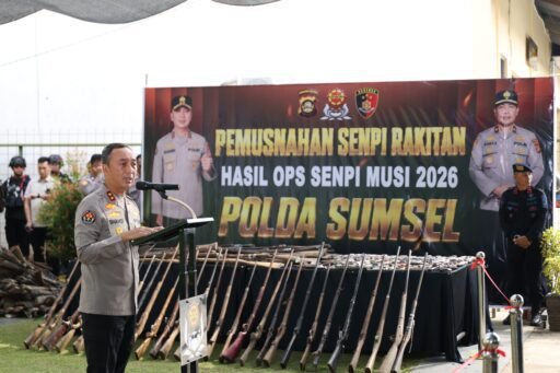 Polda Sumsel Musnahkan Ratusan Senpi Ilegal, Kapolda: Negara Hadir Menjamin Rasa Aman Masyarakat Polda Sumsel Musnahkan Ratusan Senpi Ilegal, Kapolda: Negara Hadir Menjamin Rasa Aman Masyarakat