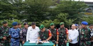 Pangdam XII/Tpr Pimpin Pelepasan Purna Tugas Satgas Pamtas RI-Malaysia dan Pemusnahan Barang Bukti Ilegal