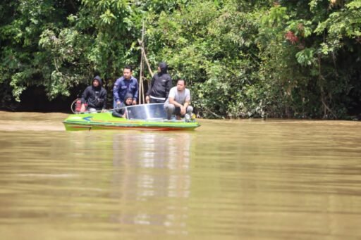 Polres Sekadau Cek Dugaan Aktivitas PETI di Aliran Sungai Sekadau Polres Sekadau Cek Dugaan Aktivitas PETI di Aliran Sungai Sekadau