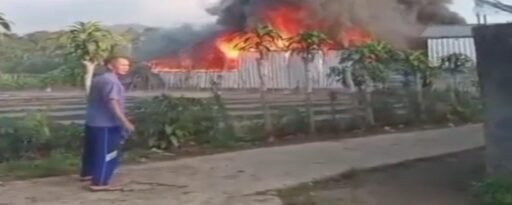 Kebakaran Melanda Tempat Pembuangan Akhir (TPA) Sunan Bonang Kebakaran Melanda Tempat Pembuangan Akhir (TPA) Sunan Bonang
