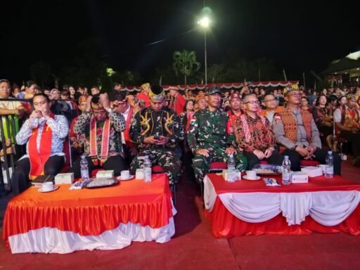 Kodim 1204/Sanggau Hadiri Penutupan Gawai Dayak Nosu Minu Podi XXII Kabupaten Sanggau 2026 Kodim 1204/Sanggau Hadiri Penutupan Gawai Dayak Nosu Minu Podi XXII Kabupaten Sanggau 2026
